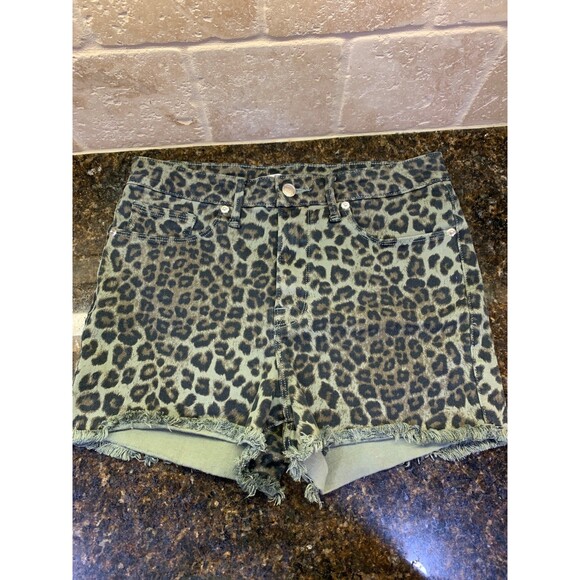 Good American High Waist Raw Hem Sage Leopard Shorts - 6 - Like New - Picture 3 of 7